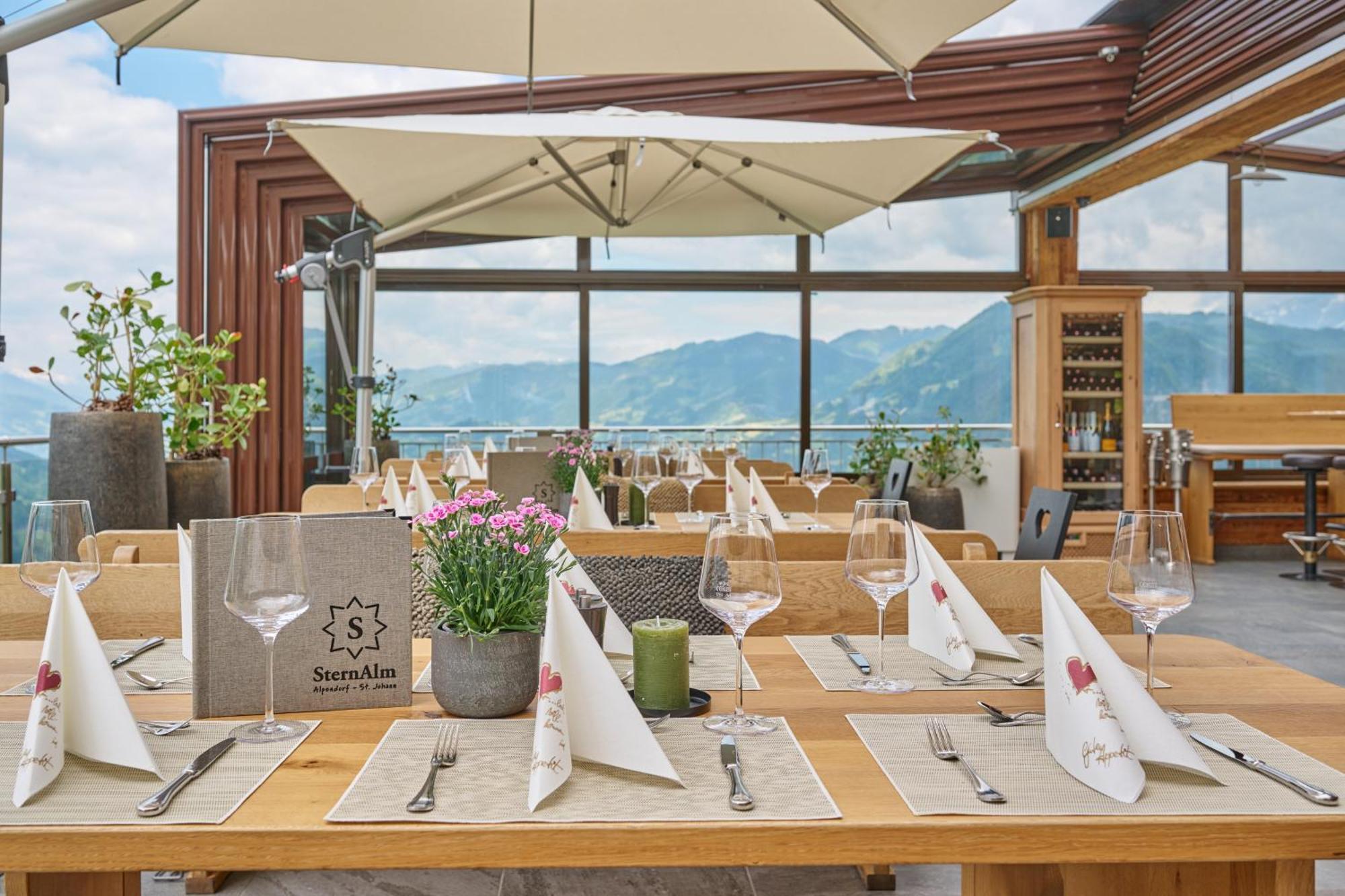Alpendorf Hotel Stern Sankt Johann im Pongau Exterior photo